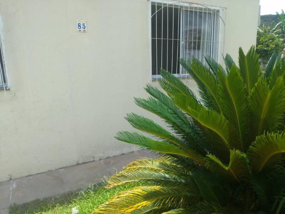 Villa Casa Agradavel Em Camboriu Com Estacionamento No Patio Exterior foto